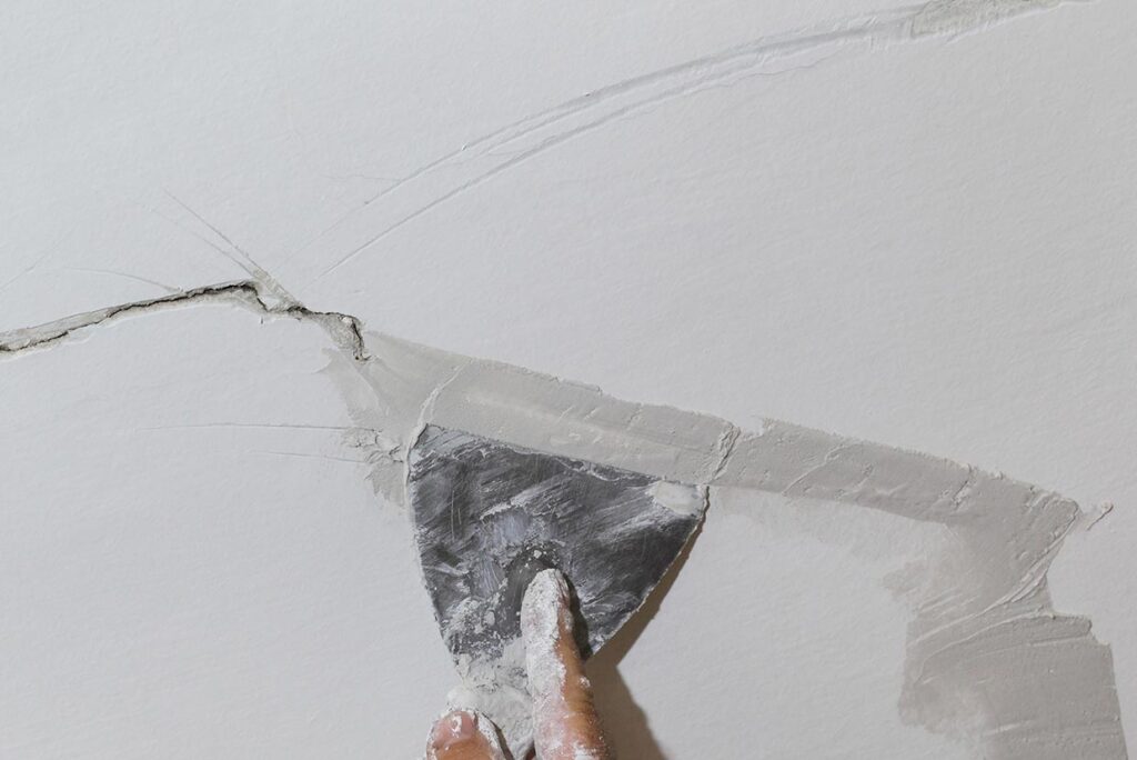 Estás enfrentando esos problemas de masilla de pared?